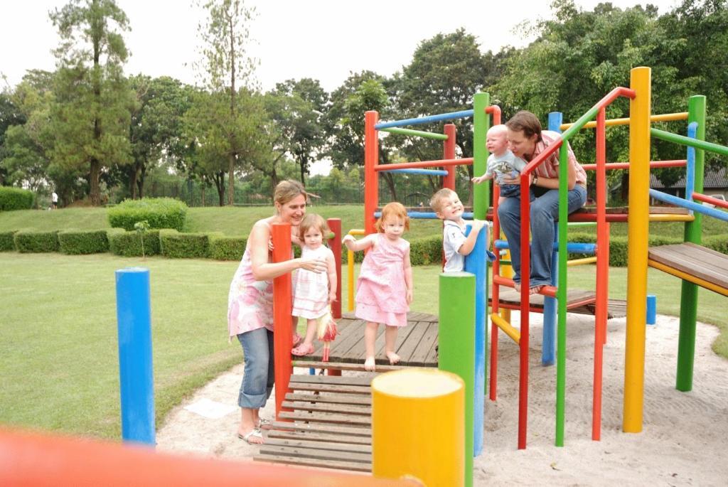 Country Woods Jakarta Aparthotel Cilandak  Exteriör bild